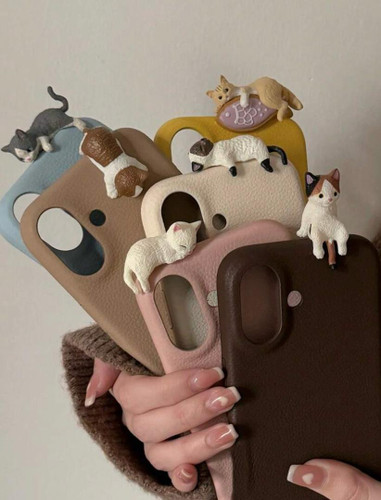 قاب گربه ای برجسته