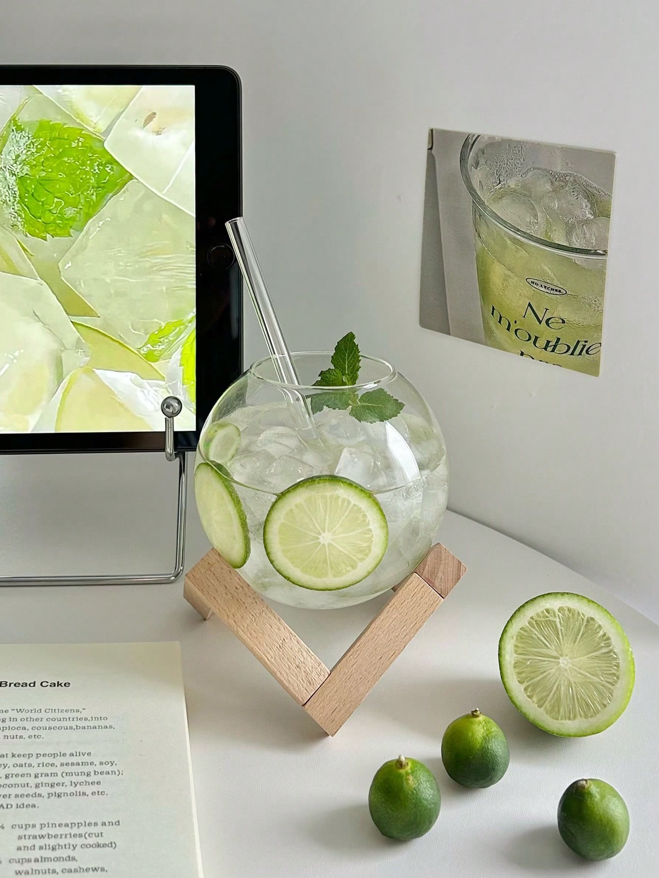 ماگ استند دار گرد شیشه ای