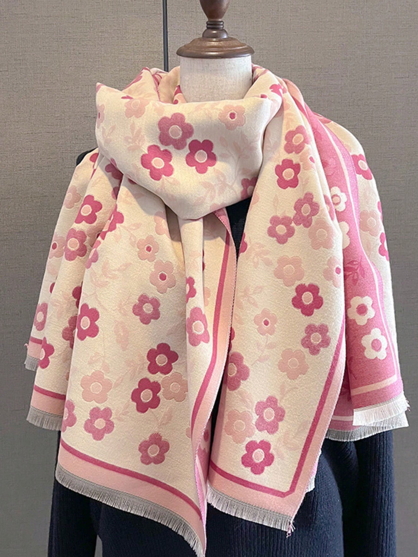 بیگ اسکارف صورتی گلدار۱۰