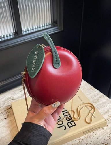 کیف گوجه ای